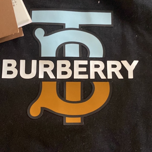 (New) Burberry t shirt - Picture 2 of 4